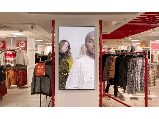 4K Large Format Commercial Displays